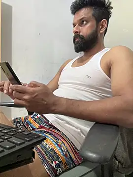 Snapshot of Vineeth3906 chatting on April 8, 2026, 2:40 pm Vineeth3906 online show from April 8, 2026, 2:40 pm