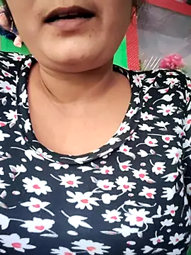 Kavya hot online show from December 4, 2025, 5:28 am