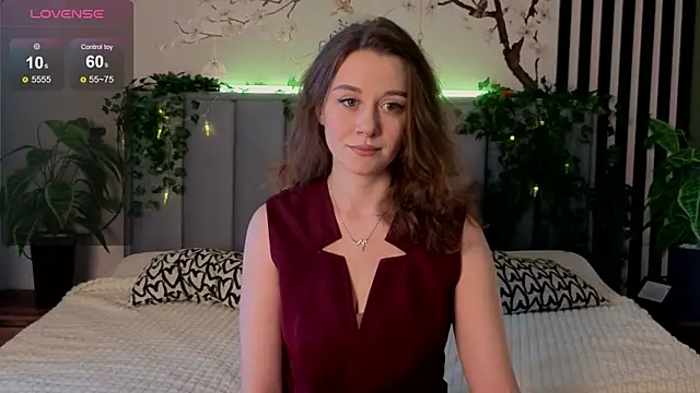 SkyHelen online show from November 21, 2025, 4:44 am