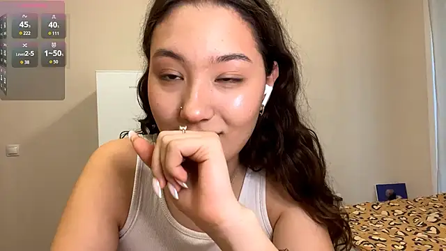 Snapshot of Sakuravice chatting on October 5, 2025, 11:12 am Sakuravice online show from October 5, 2025, 11:12 am