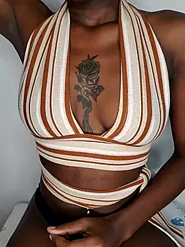 Snapshot of _Uphele chatting on September 23, 2025, 7:32 pm Uphele online show from September 23, 2025, 7:32 pm