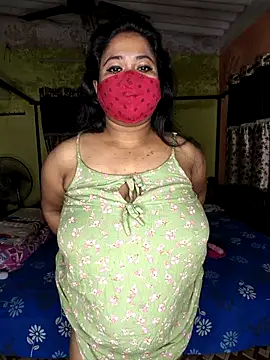 Smile-quien online show from November 28, 2025, 4:01 am