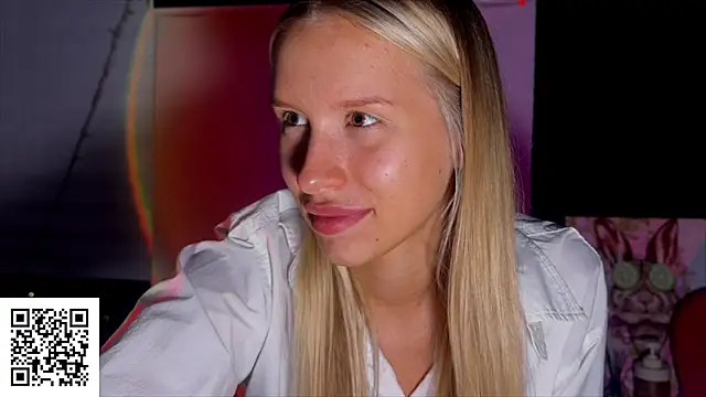 ElysiaXo online show from November 9, 2025, 10:58 pm