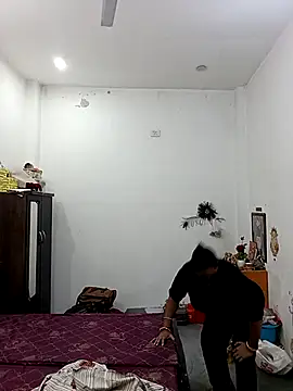 Rakhi sawant143 online show from November 6, 2025, 2:15 am