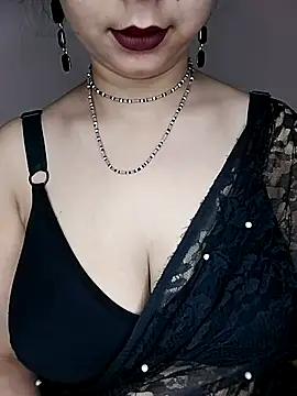 Snapshot of Oh_011 chatting on October 9, 2025, 4:40 pm Oh 011 online show from October 9, 2025, 4:40 pm