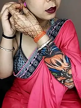 Snapshot of Oh_011 chatting on October 25, 2025, 3:56 pm Oh 011 online show from October 25, 2025, 3:56 pm