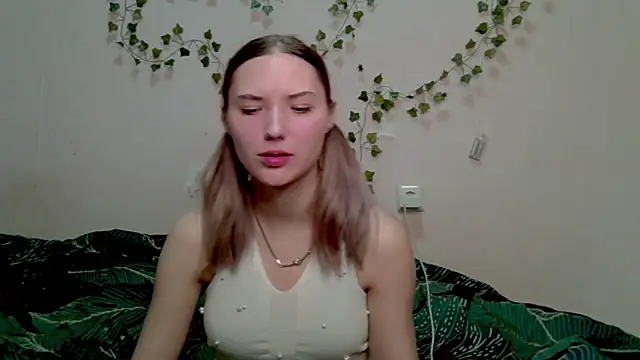 Snapshot of _kikiclark__ chatting on November 2, 2025, 9:09 pm kikiclark online show from November 2, 2025, 9:09 pm