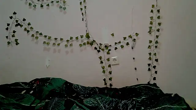 Snapshot of _kikiclark__ chatting on November 8, 2025, 8:12 pm kikiclark online show from November 8, 2025, 8:12 pm