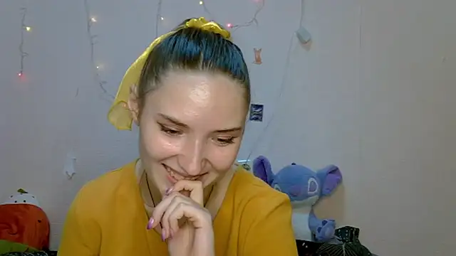 Snapshot of _kikiclark__ chatting on September 10, 2025, 7:35 pm kikiclark online show from September 10, 2025, 7:35 pm