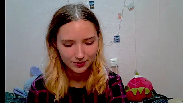 Snapshot of _kikiclark__ chatting on October 4, 2025, 9:05 pm kikiclark online show from October 4, 2025, 9:05 pm