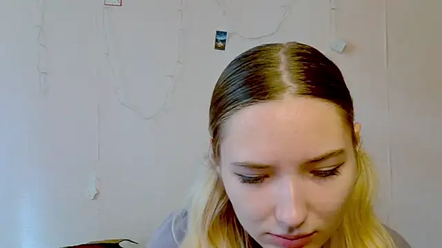 Snapshot of _kikiclark__ chatting on September 27, 2025, 8:42 am kikiclark online show from September 27, 2025, 8:42 am