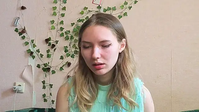  kikiclark   online show from March 7, 2026, 9:05 am