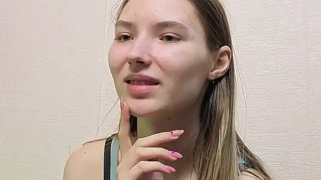 Snapshot of _kikiclark__ chatting on June 7, 2026, 9:09 pm kikiclark online show from June 7, 2026, 9:09 pm