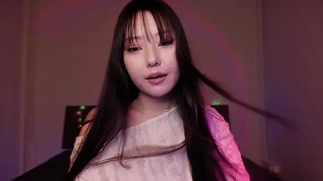 Snapshot of WonderMira chatting on February 10, 2026, 12:48 pm WonderMira online show from February 10, 2026, 12:48 pm