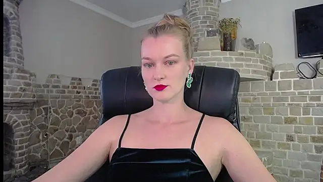 MysticVenus  online show from September 22, 2025, 11:05 am