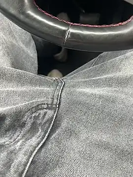 Jariushot3 online show from April 13, 2026, 2:43 pm