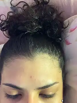 luluzinhax online show from February 15, 2026, 3:18 am