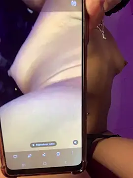 luluzinhax online show from December 23, 2025, 4:45 am