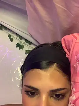 luluzinhax online show from October 18, 2025, 6:10 pm