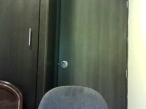 Snapshot of Valery__Rouse_ chatting on October 31, 2025, 12:51 am Valery Rouse online show from October 31, 2025, 12:51 am