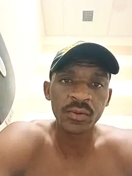 Snapshot of CaramelBrownBBC14 chatting on September 9, 2025, 3:05 am CaramelBrownBBC14 online show from September 9, 2025, 3:05 am