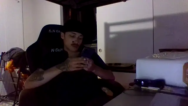 Jbenz420 online show from June 29, 2026, 2:18 am