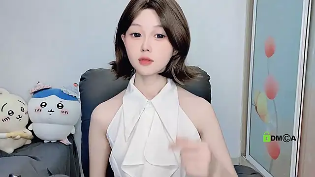 gummy-candy online show from October 19, 2025, 2:25 am