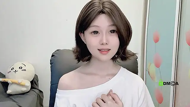 gummy-candy online show from October 11, 2025, 1:06 am
