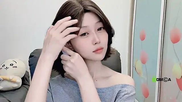 gummy-candy online show from October 16, 2025, 1:58 am