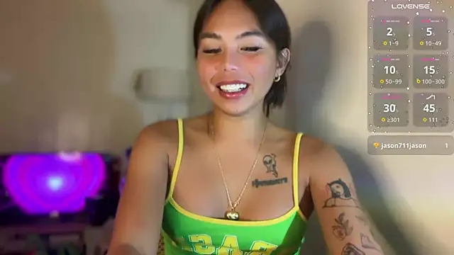  petitegirlx69  online show from October 26, 2025, 6:52 pm