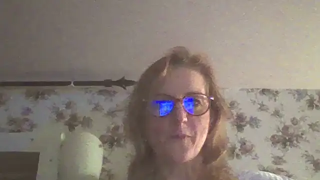 Valinella online show from December 16, 2025, 4:11 pm