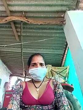 Snapshot of Hot-honi chatting on September 14, 2025, 11:21 am Hot-honi online show from September 14, 2025, 11:21 am