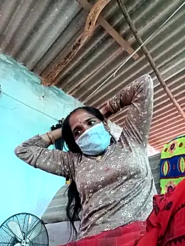 Snapshot of Hot-honi chatting on October 3, 2025, 3:52 am Hot-honi online show from October 3, 2025, 3:52 am