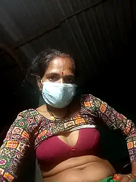 Snapshot of Hot-honi chatting on October 2, 2025, 3:26 pm Hot-honi online show from October 2, 2025, 3:26 pm