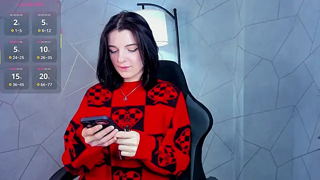 Lynn Martin online show from November 7, 2025, 1:10 am