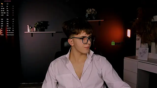 Snapshot of travis_wolf_ chatting on October 7, 2025, 7:26 pm travis wolf online show from October 7, 2025, 7:26 pm