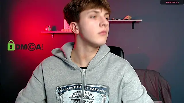 Snapshot of travis_wolf_ chatting on November 28, 2025, 7:58 pm travis wolf online show from November 28, 2025, 7:58 pm