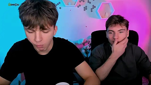 Snapshot of travis_wolf_ chatting on December 4, 2025, 7:57 pm travis wolf online show from December 4, 2025, 7:57 pm