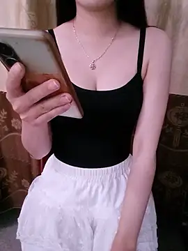 Snapshot of CherryBeii chatting on July 9, 2026, 2:23 am CherryBeii online show from July 9, 2026, 2:23 am