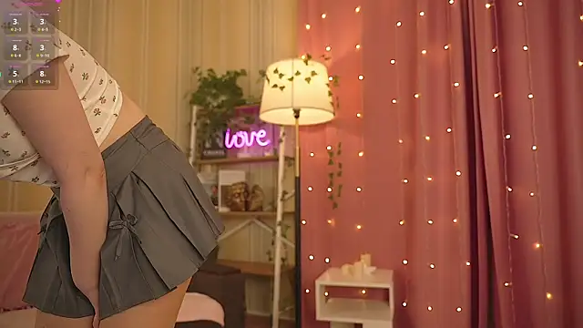 Snapshot of Ruminelle chatting on December 5, 2025, 12:15 pm Ruminelle online show from December 5, 2025, 12:15 pm