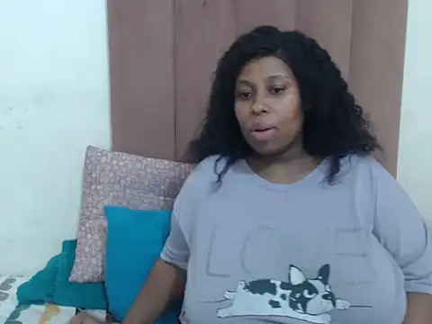 Chubby Queenx255 online show from October 26, 2025, 11:43 am