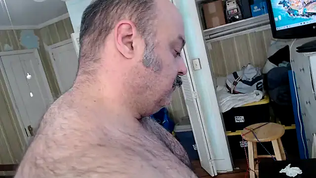 Snapshot of bullmusclejoe chatting on December 3, 2025, 8:30 pm bullmusclejoe online show from December 3, 2025, 8:30 pm