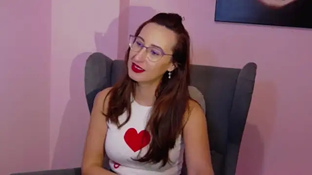 Snapshot of LysAd chatting on December 4, 2025, 4:28 pm LysAd online show from December 4, 2025, 4:28 pm