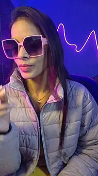 royeoy22 online show from January 13, 2026, 10:19 am