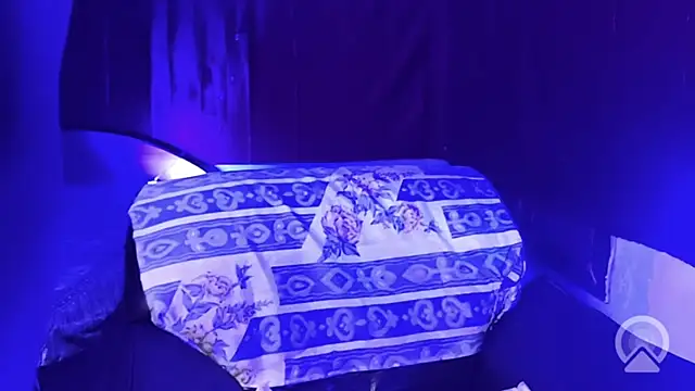 royeoy22 online show from October 24, 2025, 11:53 am