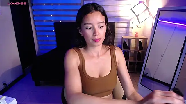 Snapshot of _Mia_Evans_1 chatting on October 28, 2025, 7:35 pm Mia Evans 1 online show from October 28, 2025, 7:35 pm