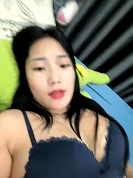 Snapshot of LylyBaby1888 chatting on October 16, 2025, 9:23 pm LylyBaby1888 online show from October 16, 2025, 9:23 pm