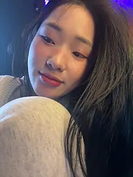 Snapshot of LylyBaby1888 chatting on January 5, 2026, 9:51 pm LylyBaby1888 online show from January 5, 2026, 9:51 pm