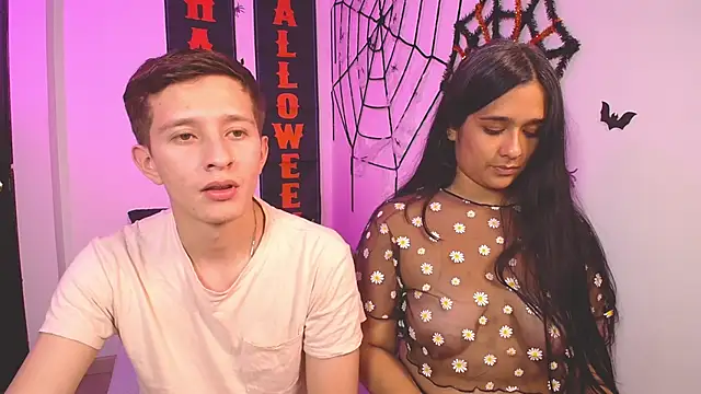 mae nathan  online show from November 3, 2025, 7:13 am