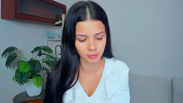 JoCauterucci online show from October 17, 2025, 7:00 am